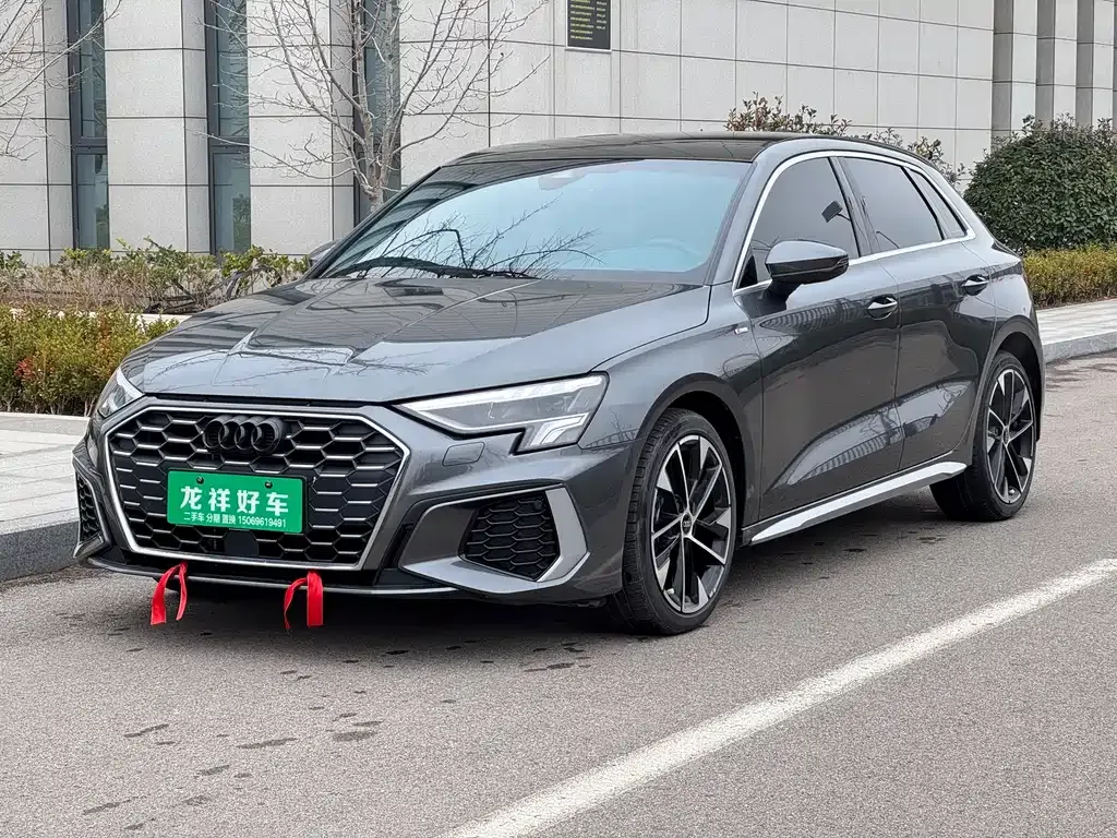 Audi A3 2023 из CN, фото 1
