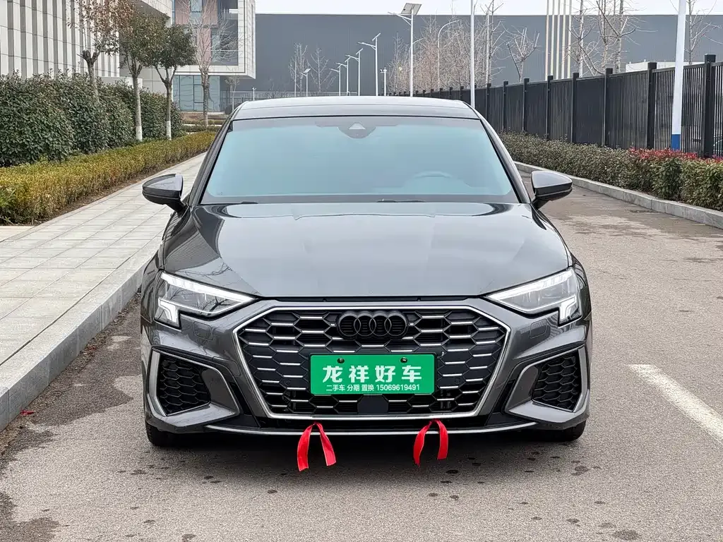 Audi A3 2023 из CN, фото 3