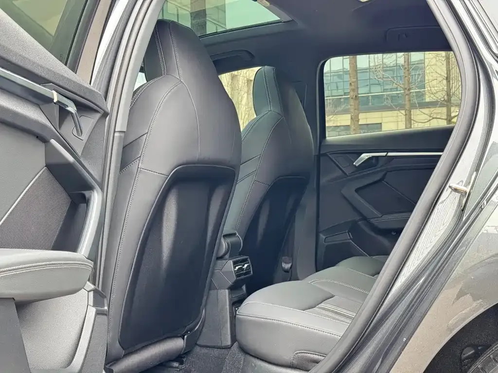 Audi A3 2023 из CN, фото 8