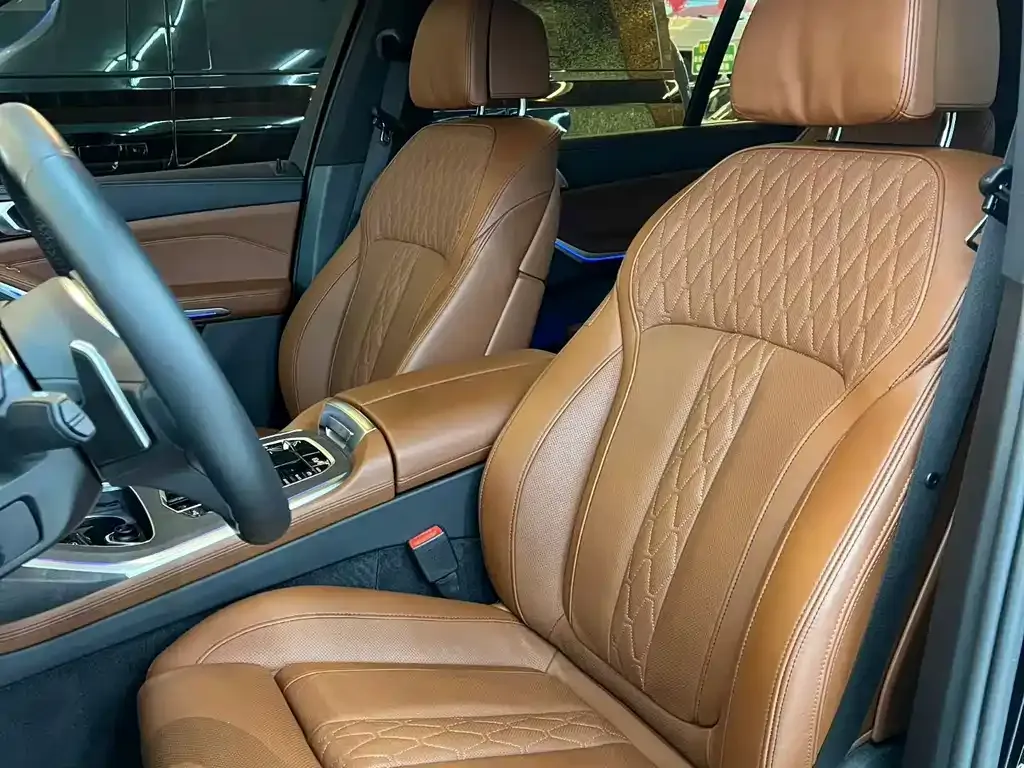 BMW X7 2024 из CN, фото 2