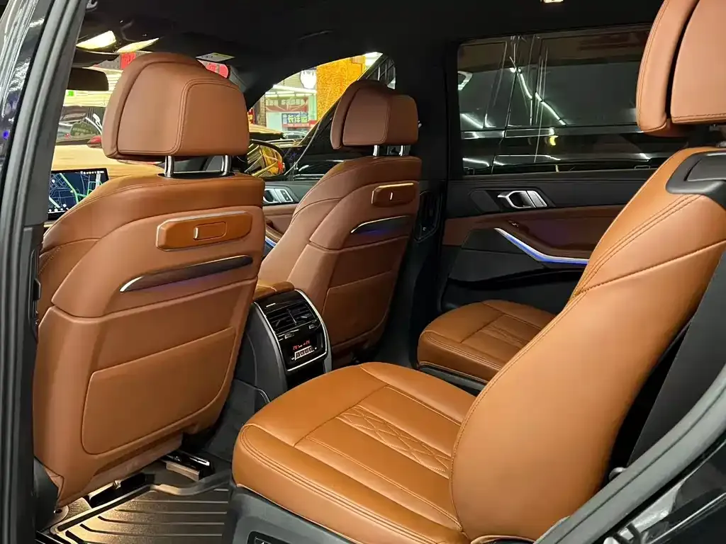BMW X7 2024 из CN, фото 9