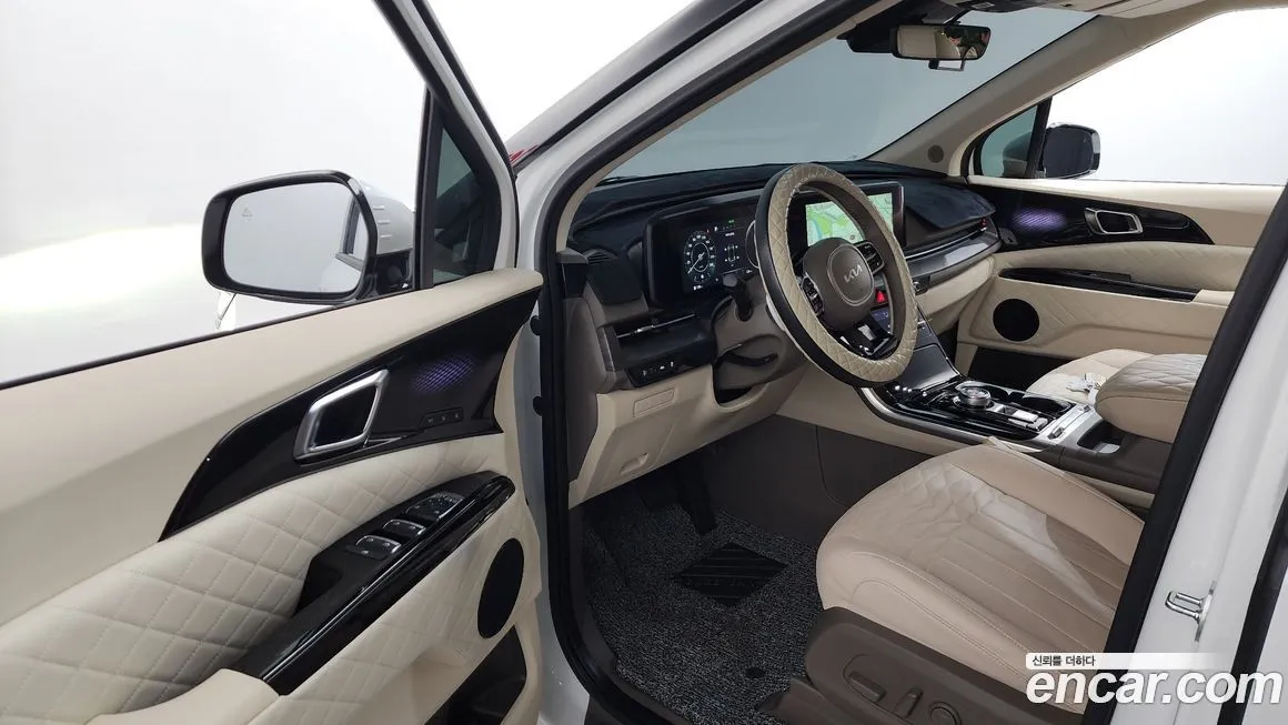 Kia Carnival — фото 10