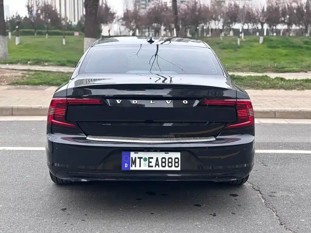 Volvo S90 — фото 6