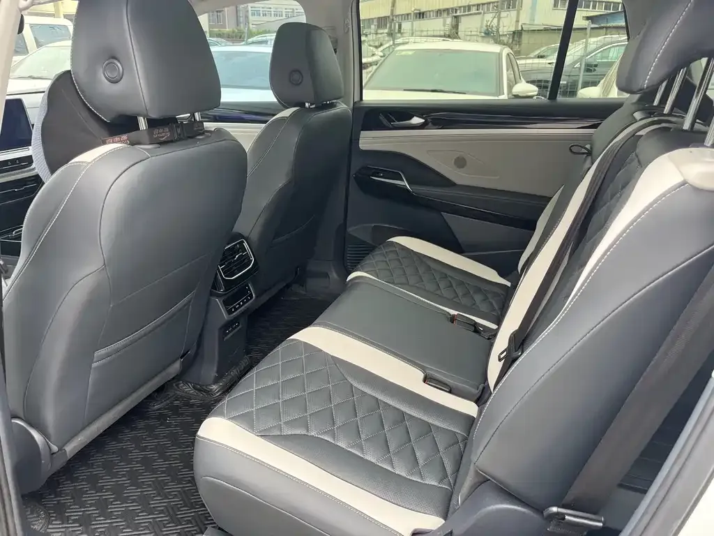 Volkswagen ID.6 Crozz 2022 из CN, фото 6