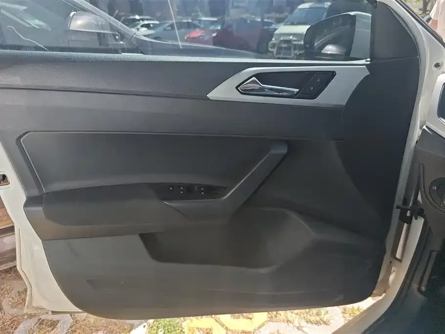 Volkswagen Polo 2024 из CN, фото 3