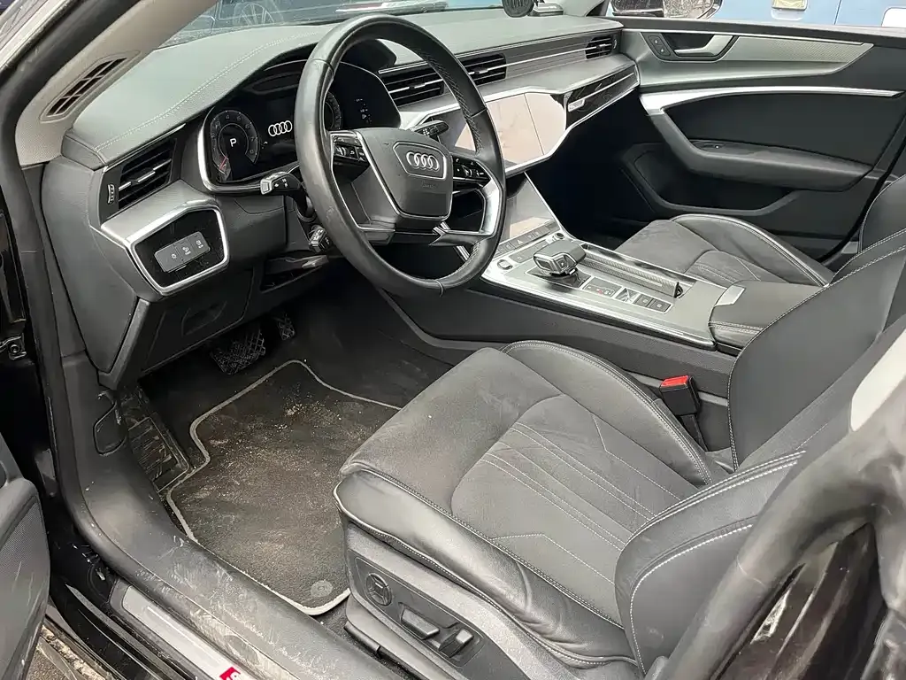 Audi A7L 2022 из CN, фото 3