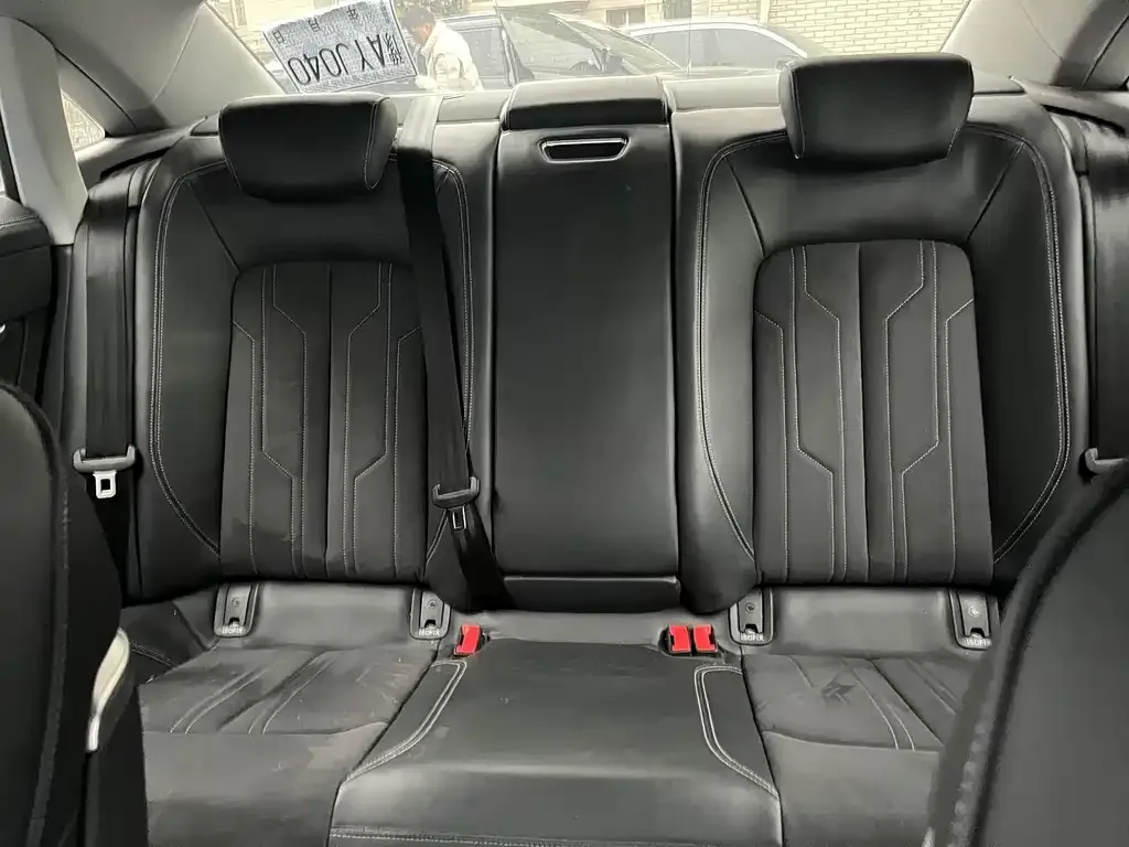 Audi A7L 2022 из CN, фото 9