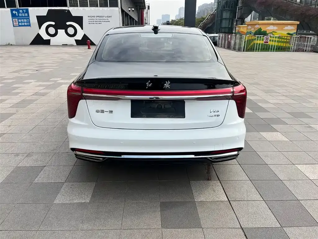 Hongqi H5 — фото 8