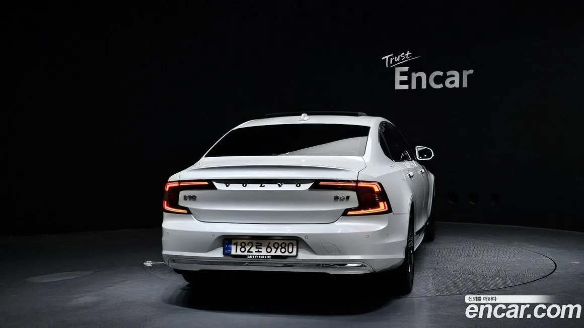Volvo S90 2021 из KR, фото 8