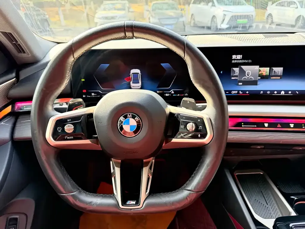 BMW 5 Series 2025 из CN, фото 5
