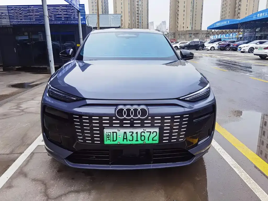 Audi Q6L e-tron — фото 3