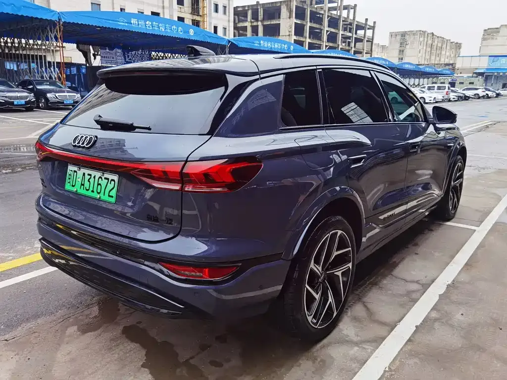 Audi Q6L e-tron — фото 8
