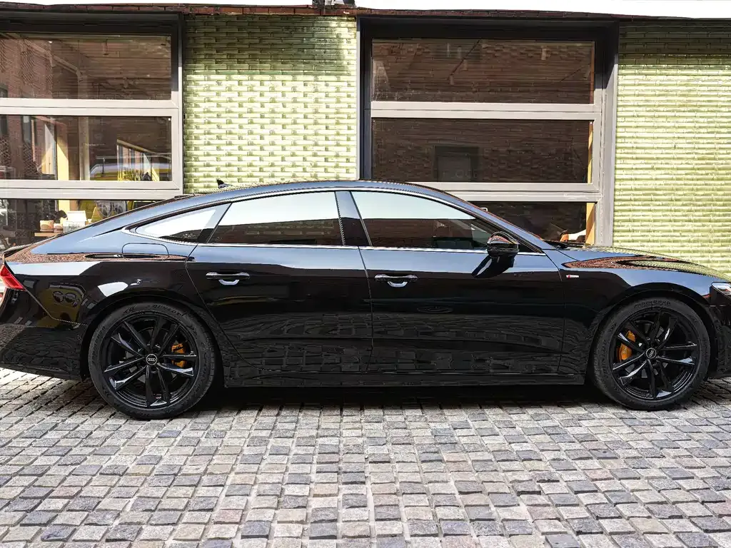 Audi A7 2021 из CN, фото 10