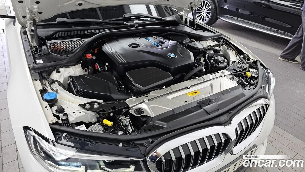 BMW 3-Series 2022 из KR, фото 2