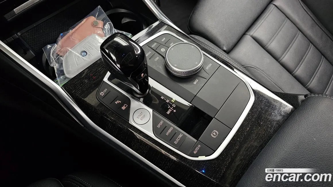 BMW 3-Series 2022 из KR, фото 10