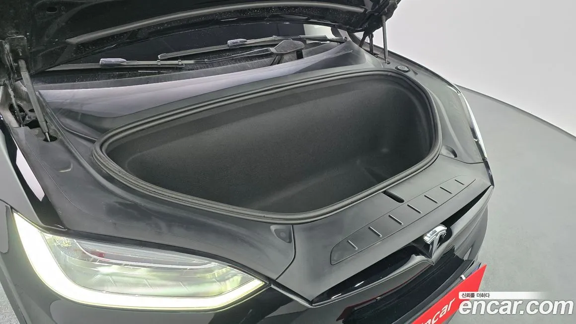 Tesla Model X 2023 из KR, фото 8