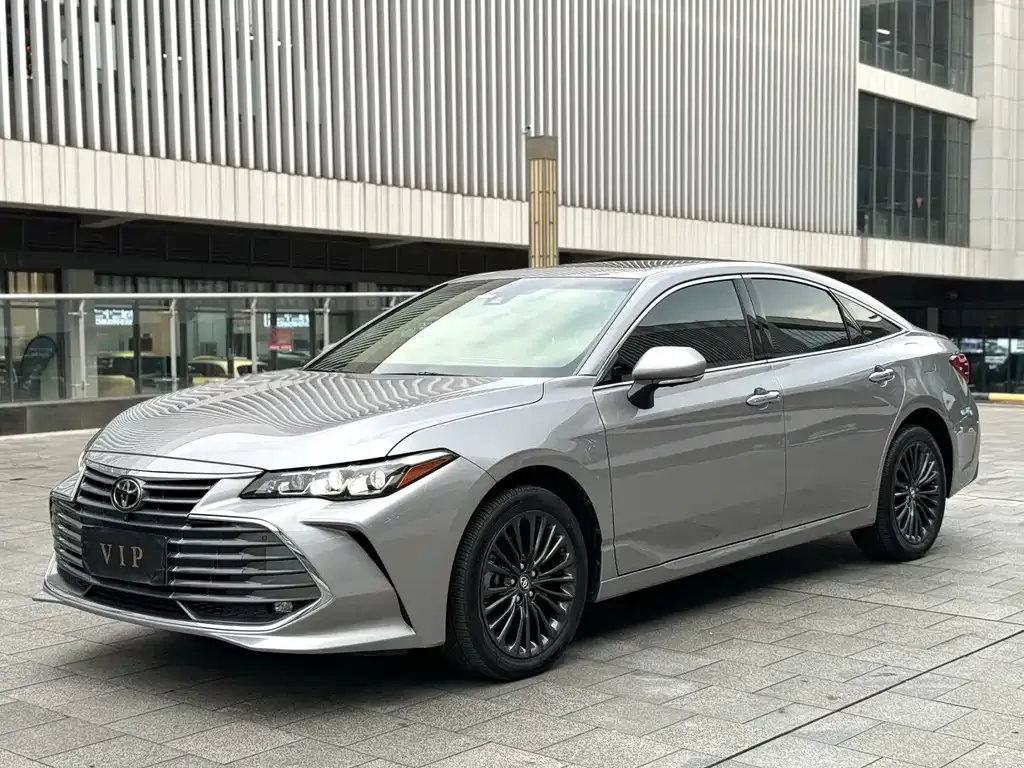 Toyota Avalon 2023 из CN, фото 1