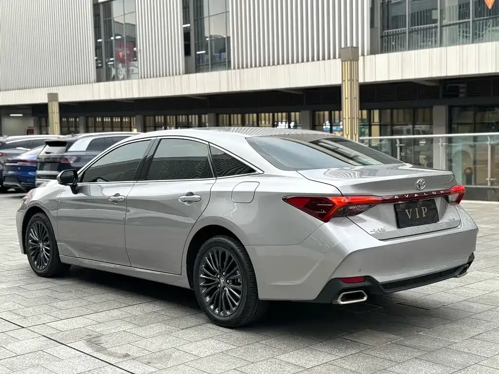 Toyota Avalon 2023 из CN, фото 8