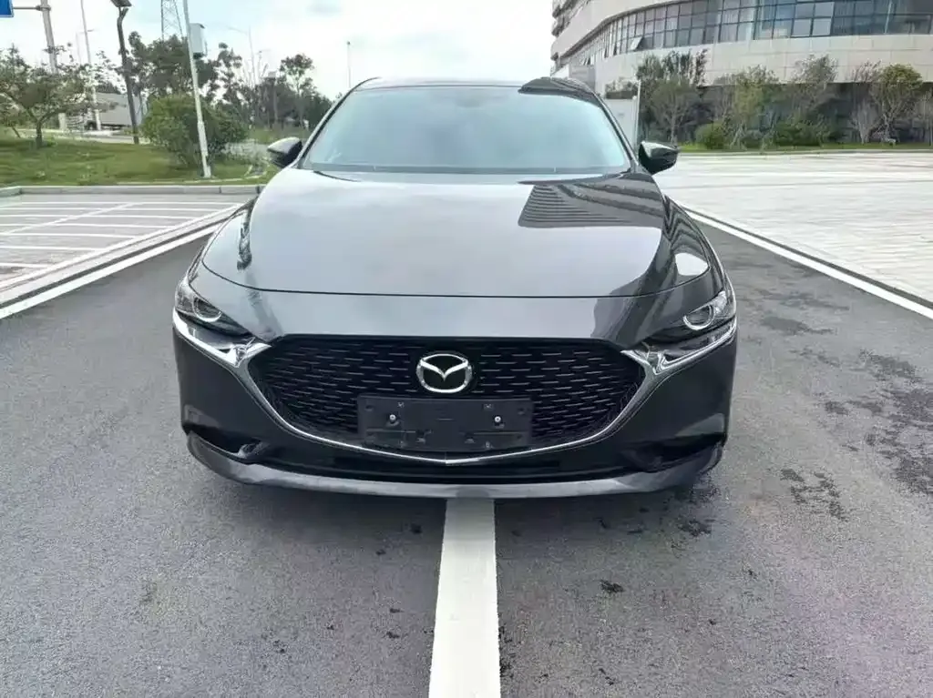 Mazda 3 Axela 2022 из CN, фото 1