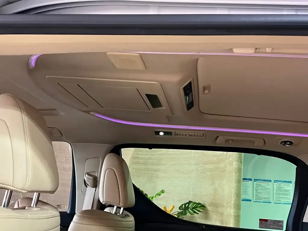 Toyota Alphard — фото 2