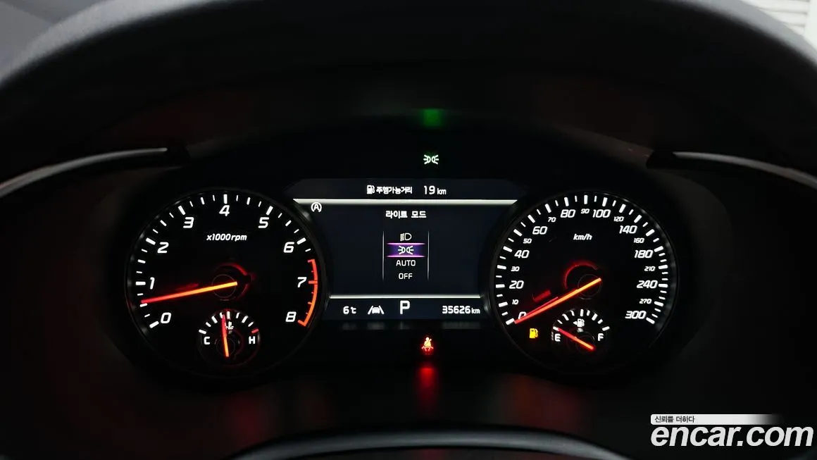 Kia Stinger 2021 из KR, фото 2