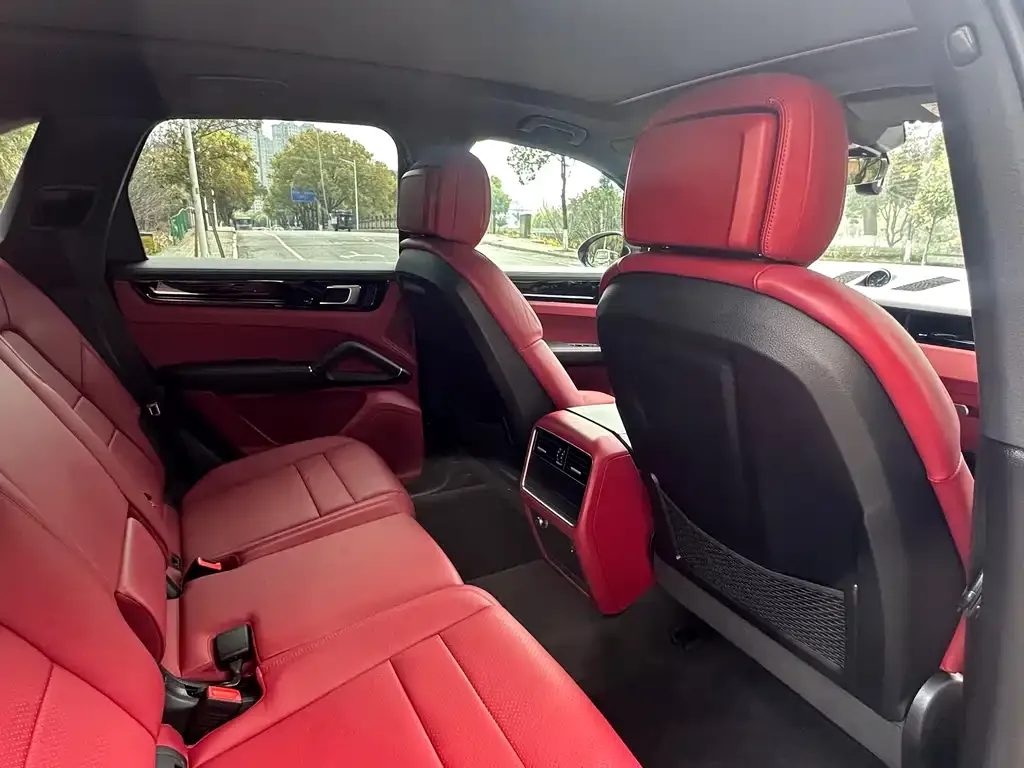 Porsche Cayenne Hybrid 2022 из CN, фото 4