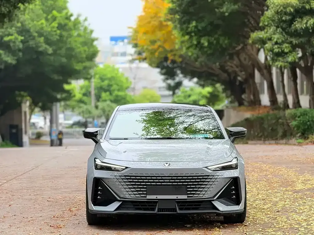 Changan UNI-V 2023 из CN, фото 2