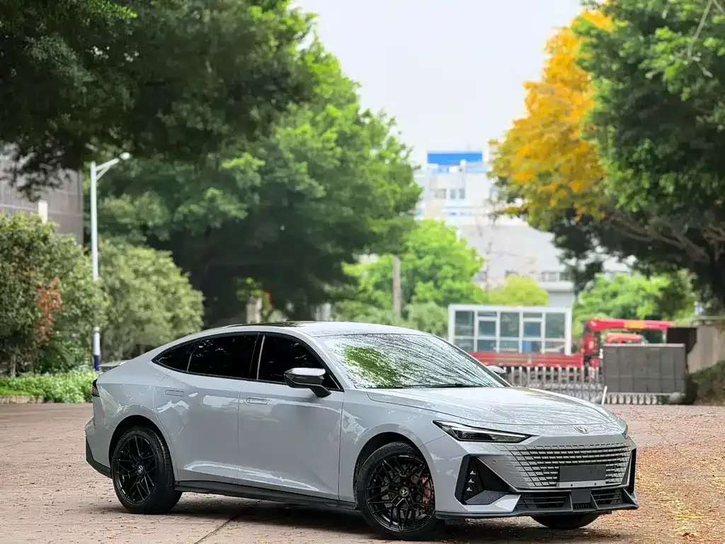 Changan UNI-V 2023 из CN, фото 3