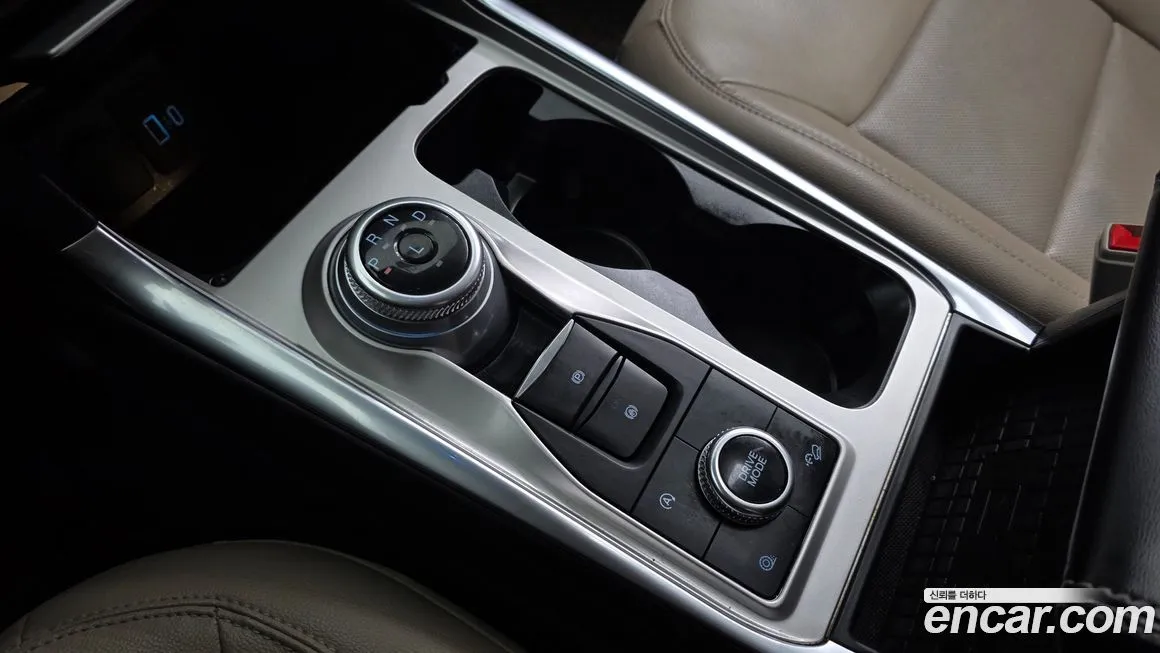 Ford Explorer — фото 10