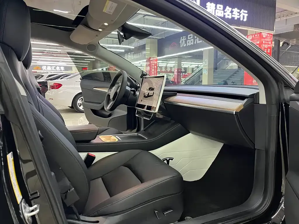 Tesla Model 3 2023 из CN, фото 9