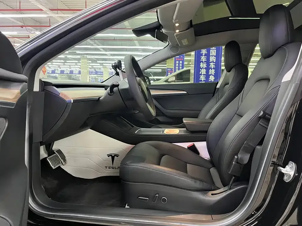 Tesla Model 3 2023 из CN, фото 5