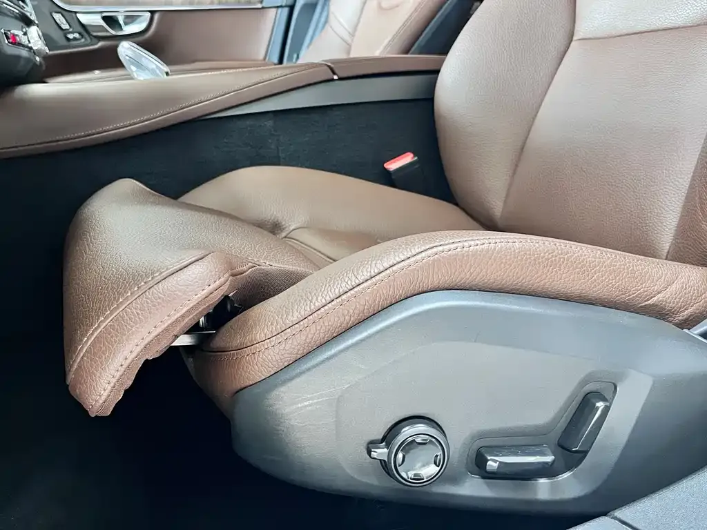 Volvo S90 — фото 4