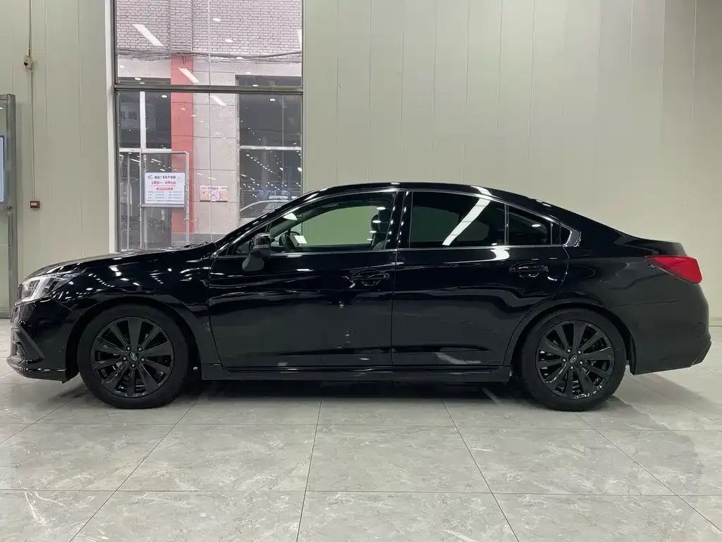 Subaru Legacy 2021 из CN, фото 4