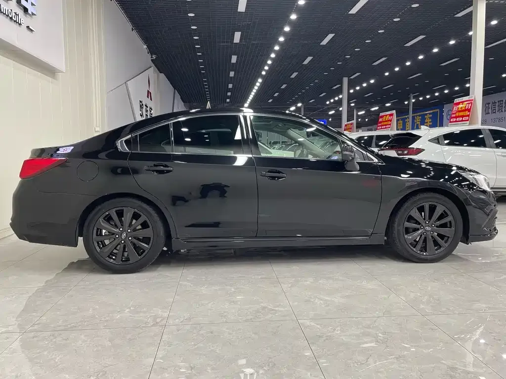 Subaru Legacy 2021 из CN, фото 2