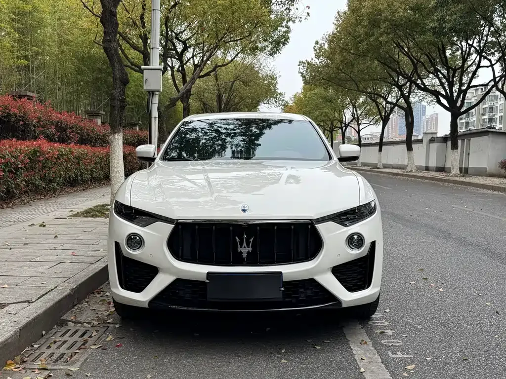Maserati Levante — фото 6