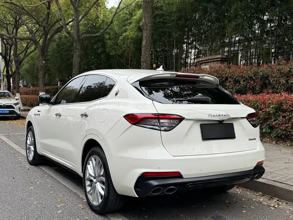 Maserati Levante — фото 10