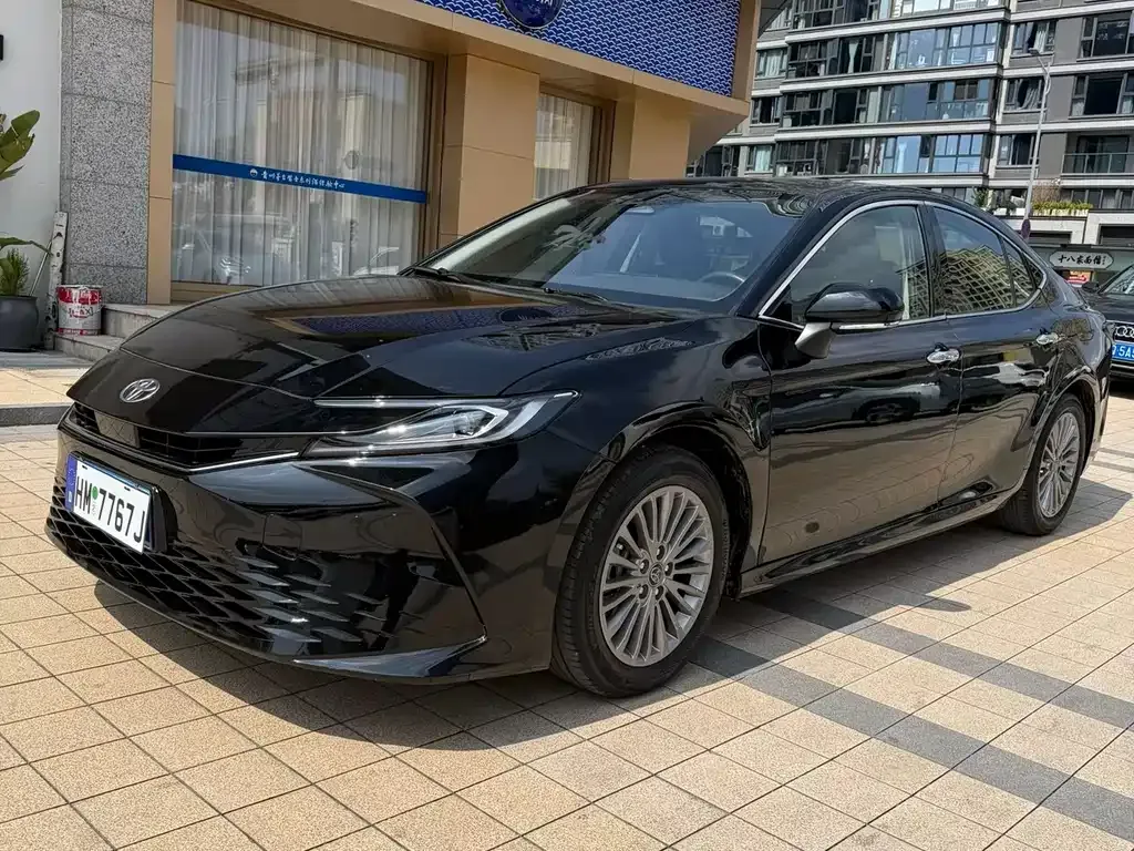 Toyota Camry 2024 из CN, фото 1