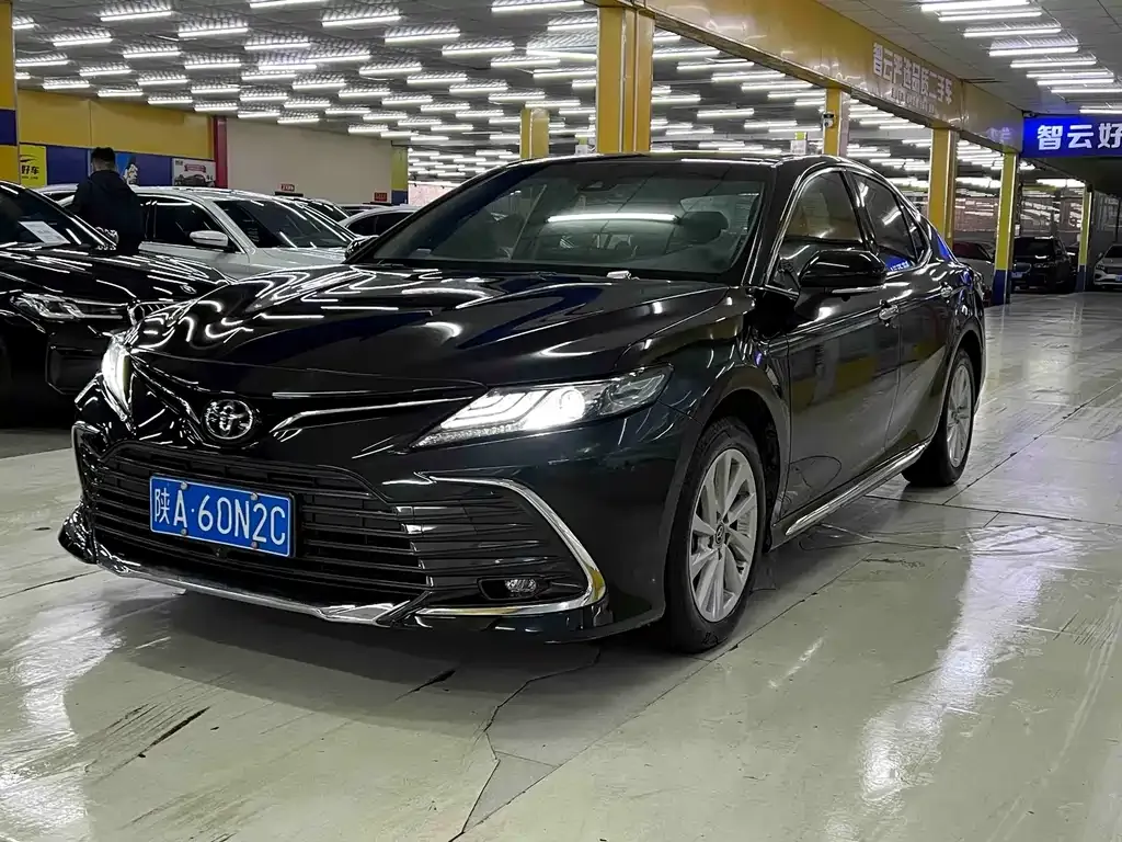 Toyota Camry 2023 из CN, фото 1
