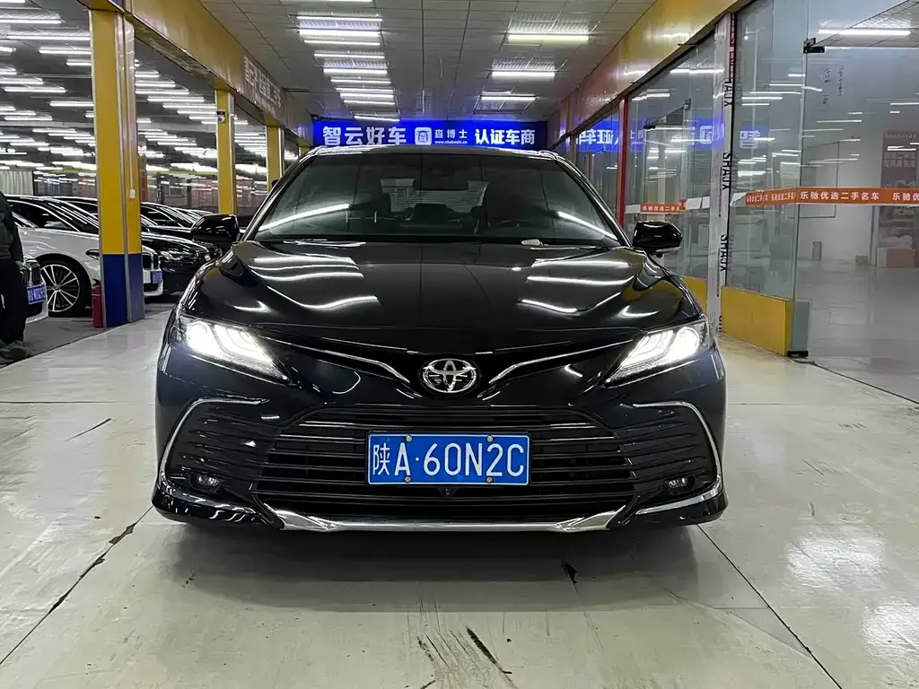 Toyota Camry 2023 из CN, фото 3
