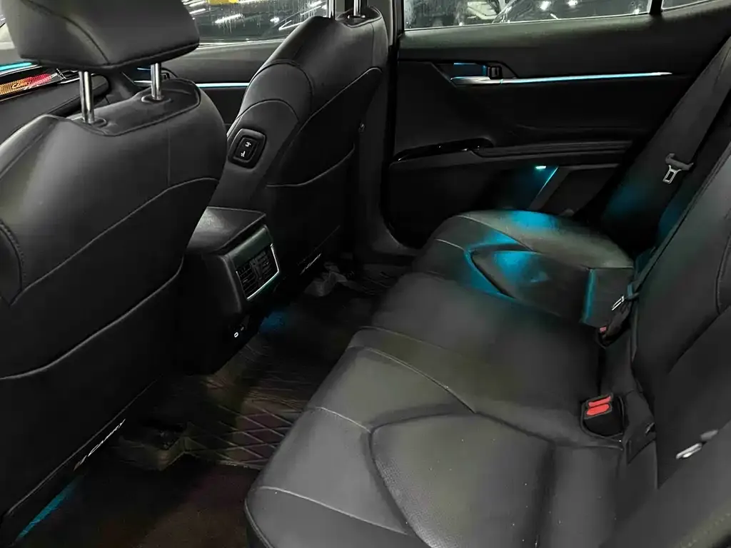 Toyota Camry 2023 из CN, фото 4