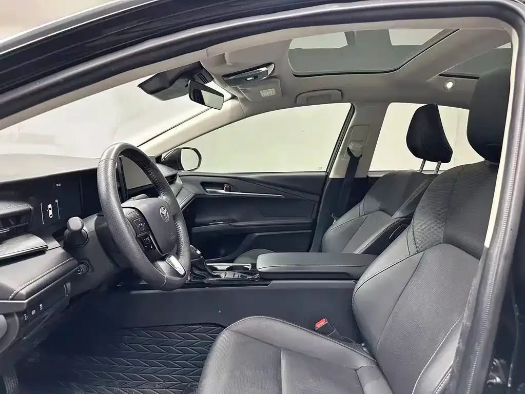 Toyota Camry 2025 из CN, фото 6