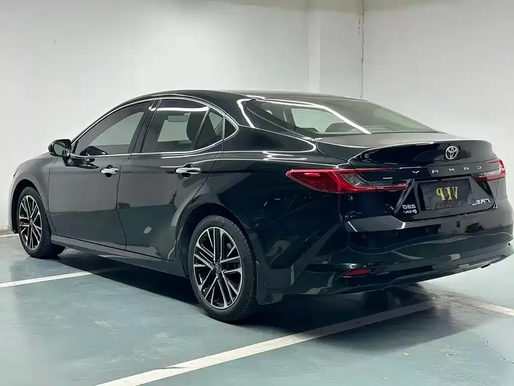 Toyota Camry 2025 из CN, фото 2