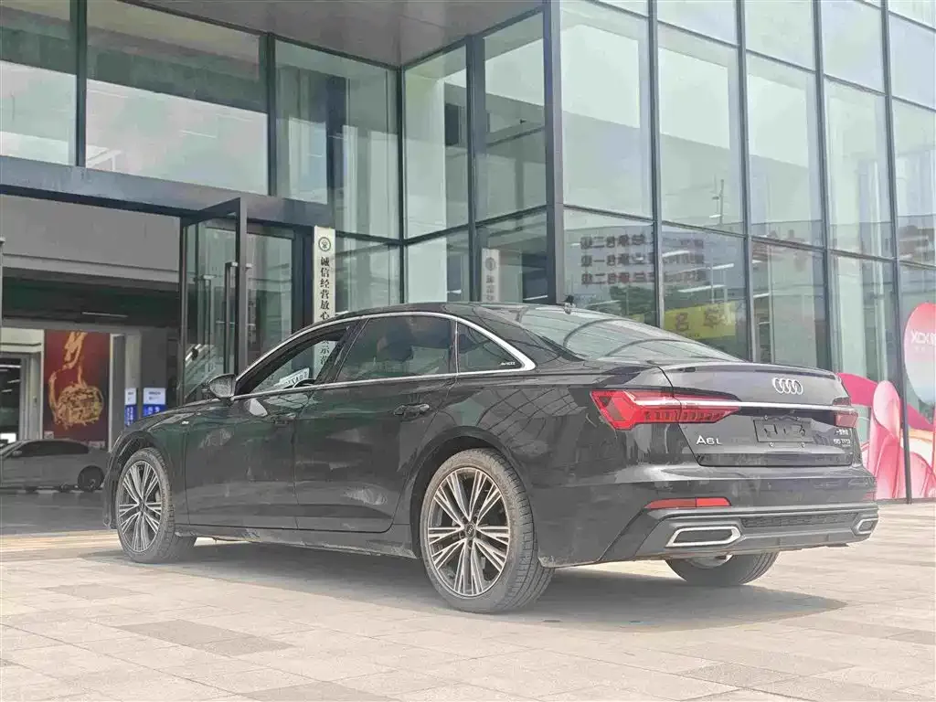 Audi A6L — фото 9