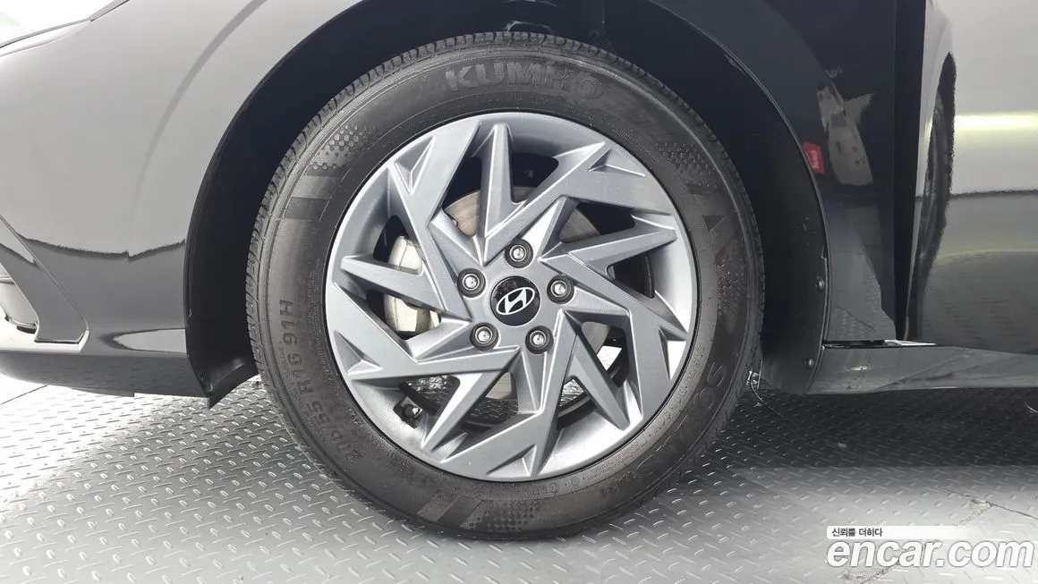 Hyundai AVANTE — фото 8