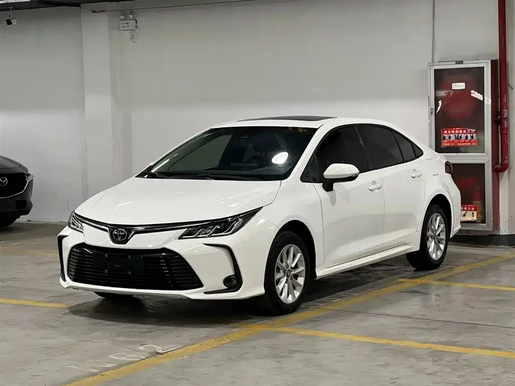 Toyota Corolla 2022 из CN, фото 1