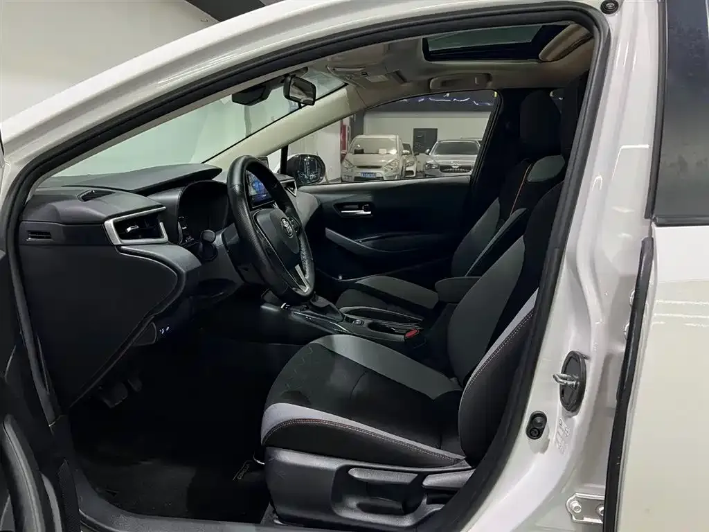 Toyota Corolla 2022 из CN, фото 8
