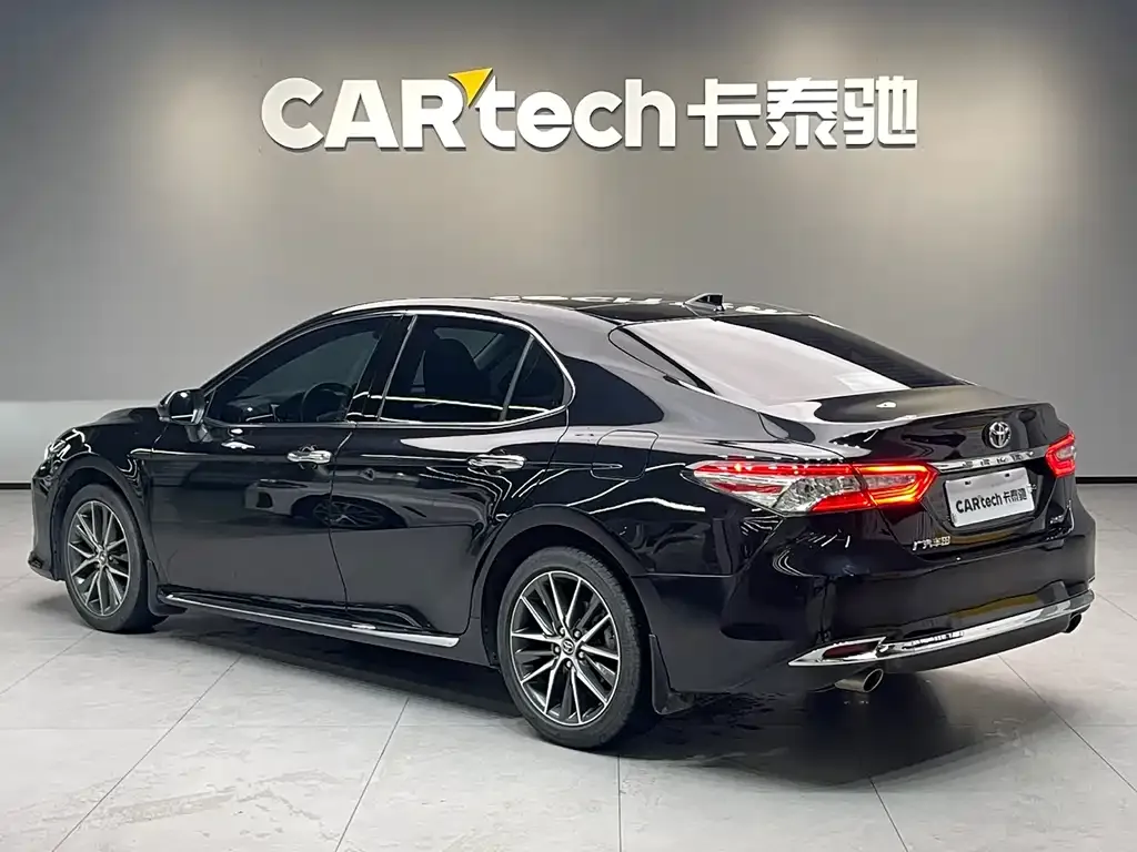 Toyota Camry 2023 из CN, фото 6