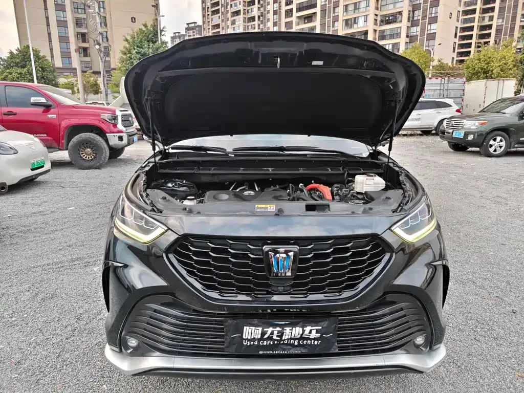 Toyota Crown Kluger 2022 из CN, фото 8
