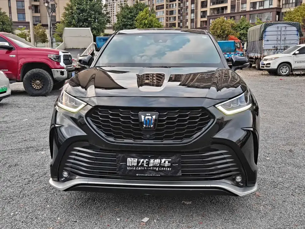 Toyota Crown Kluger 2022 из CN, фото 9