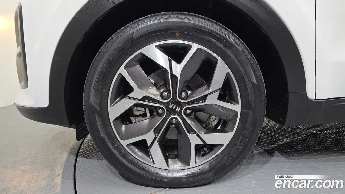 Kia Sportage — фото 10